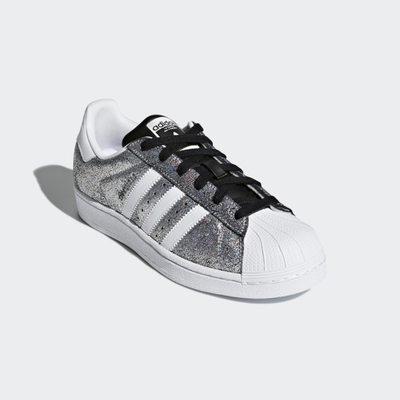 LAST ONE‼️ ADIDAS Originals Superstar Sneakers - Picture 2 of 6